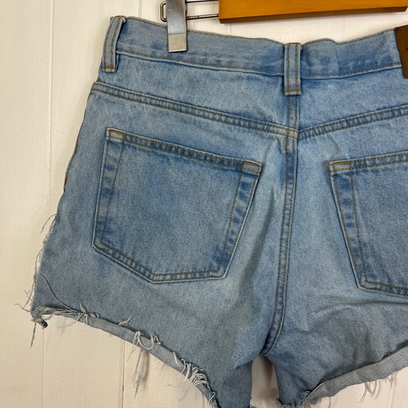Vintage High Waist Raw Hem Denim Shorts Sz 32 - Picture 7 of 9